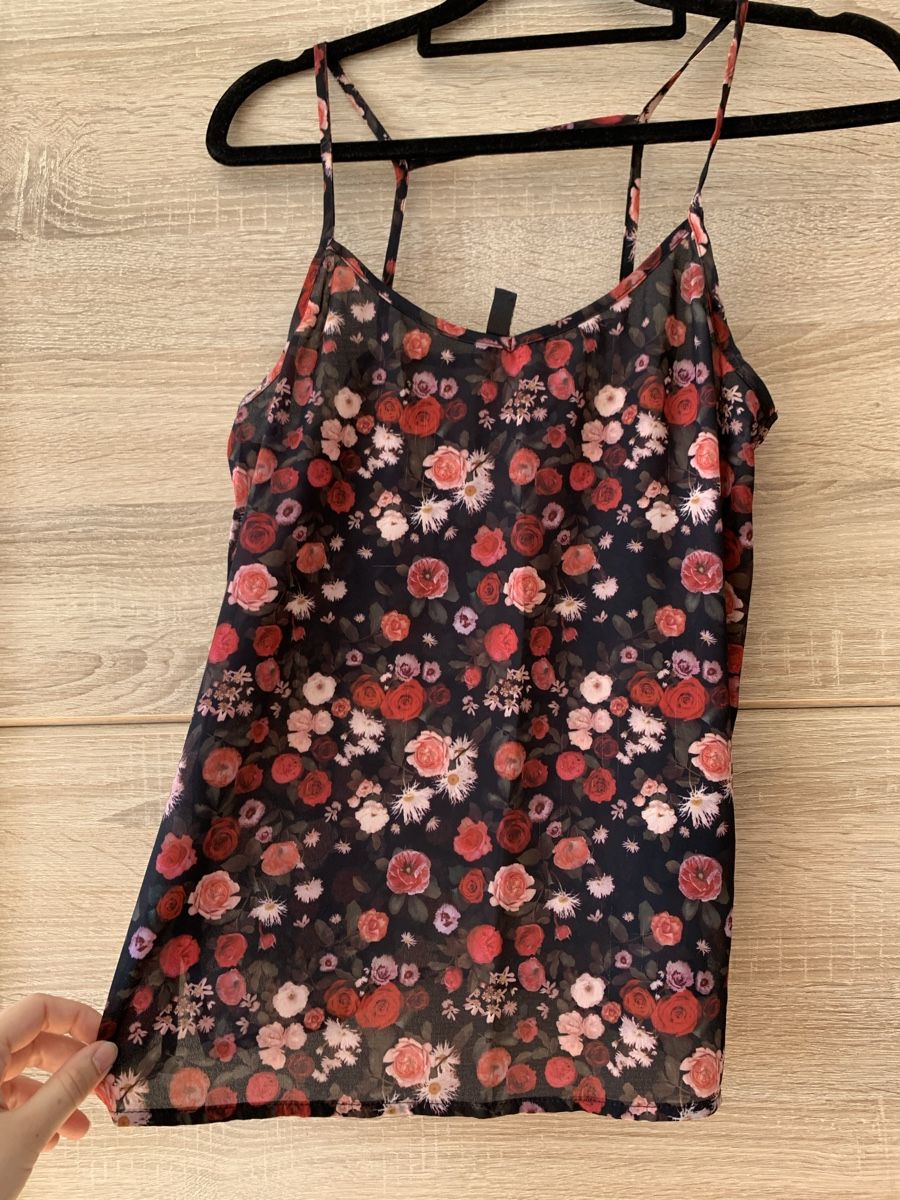 H&M Blusen, T-Shirts & Tops: Top fleuri – Neu (gemäss Beschreibung) aus Montreux von Izapeche811