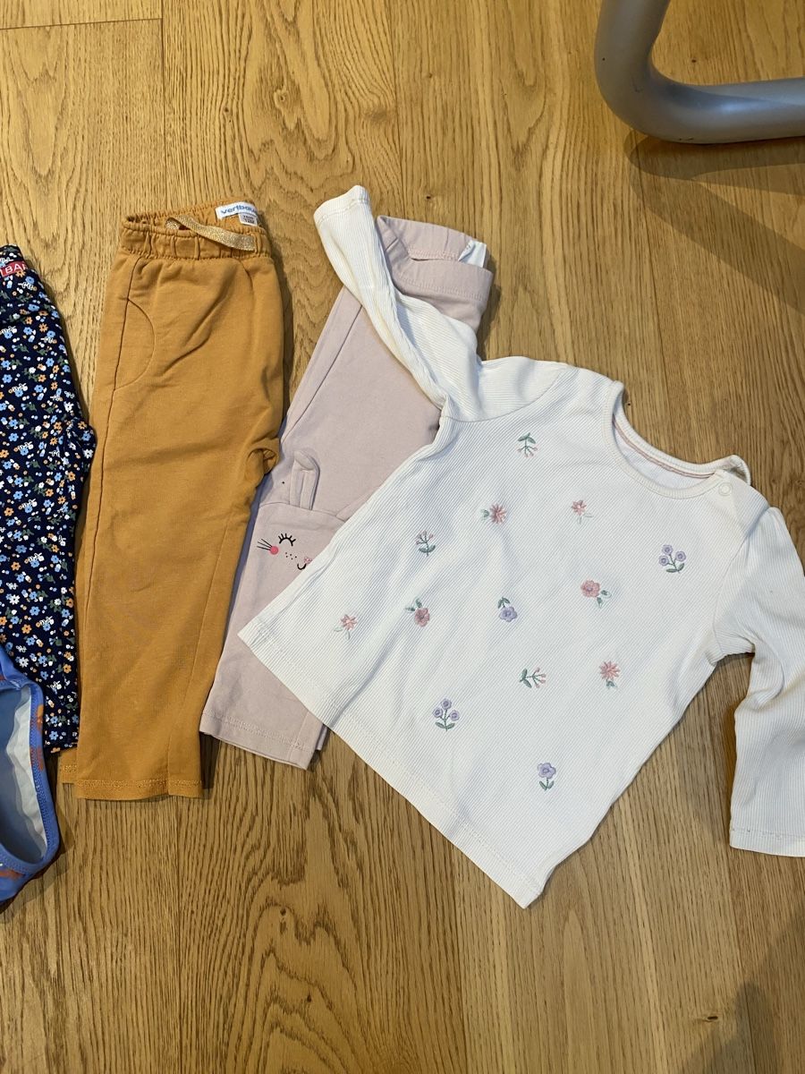 Lotti & Set di vestiti: Kinder Kleidung Set Mädchen Gr.74/80 – Usato da Hohentannen venduto da Hawaii29 1