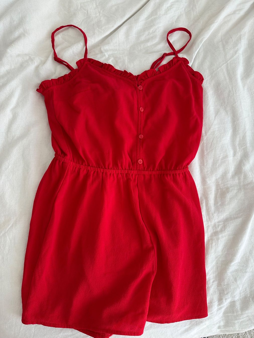 H&M Tute: Roter H&M Sommer Romper, Grösse 36 – Usato da Bern venduto da jxenna