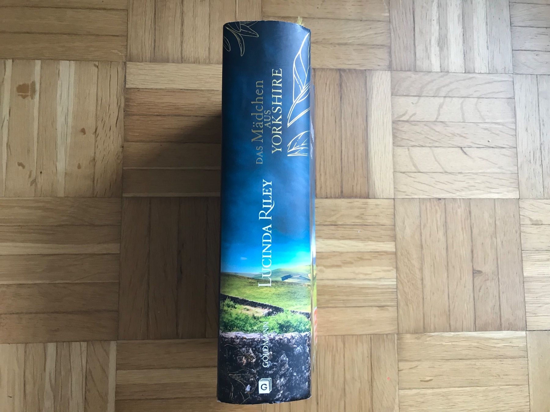 Libri: Lucinda Riley - Das Mädchen aus Yorkshire – Usato da Emmenbrücke venduto da Hathor123 2