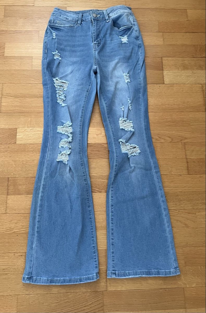 Jeans: Coole Schlaghose mit Destroyed-Effekten, Gr. S/36, stretch – Nuovo e nell'imballaggio originale da Winkel venduto da Monika_T_76