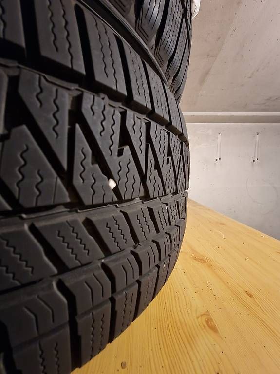 Pneumatici & Ruote complete: 255/50R19 107V Kuhmo Winterpneu – Usato da Chur venduto da fla_tzr8 2