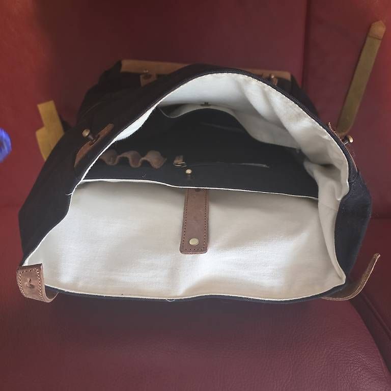 Zaini: Rucksack neuwertig
Neuwertig.
Abholung oder Versand möglich. – Usato da Seewen SO venduto da wit_6lph 2