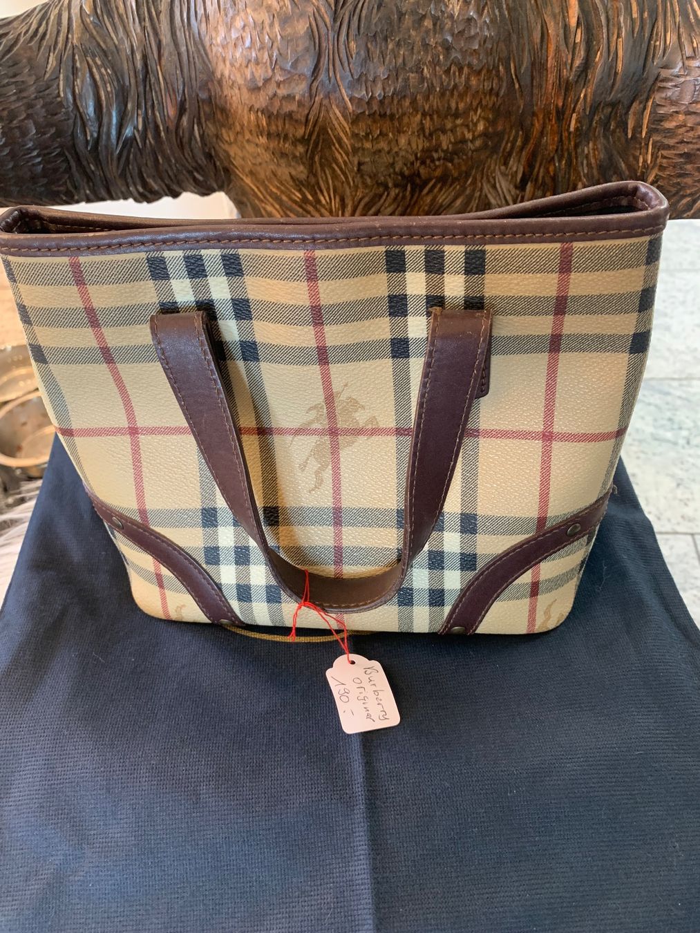 Burberry Sacs femmes: Original Burberry Nova Check Handtasche Leder – D'occasion à Rothrist par Oddymanliane 6