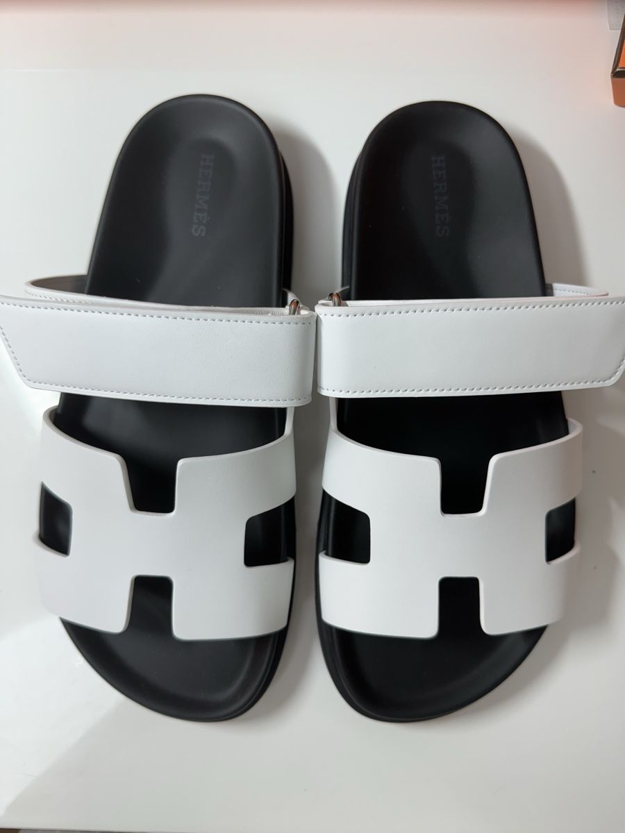 Hermès Scarpe da donna: Hermès Chypre Sandals Size 38.5 White Leather – Nuovo e nell'imballaggio originale da Genève venduto da Lux_trend26 8