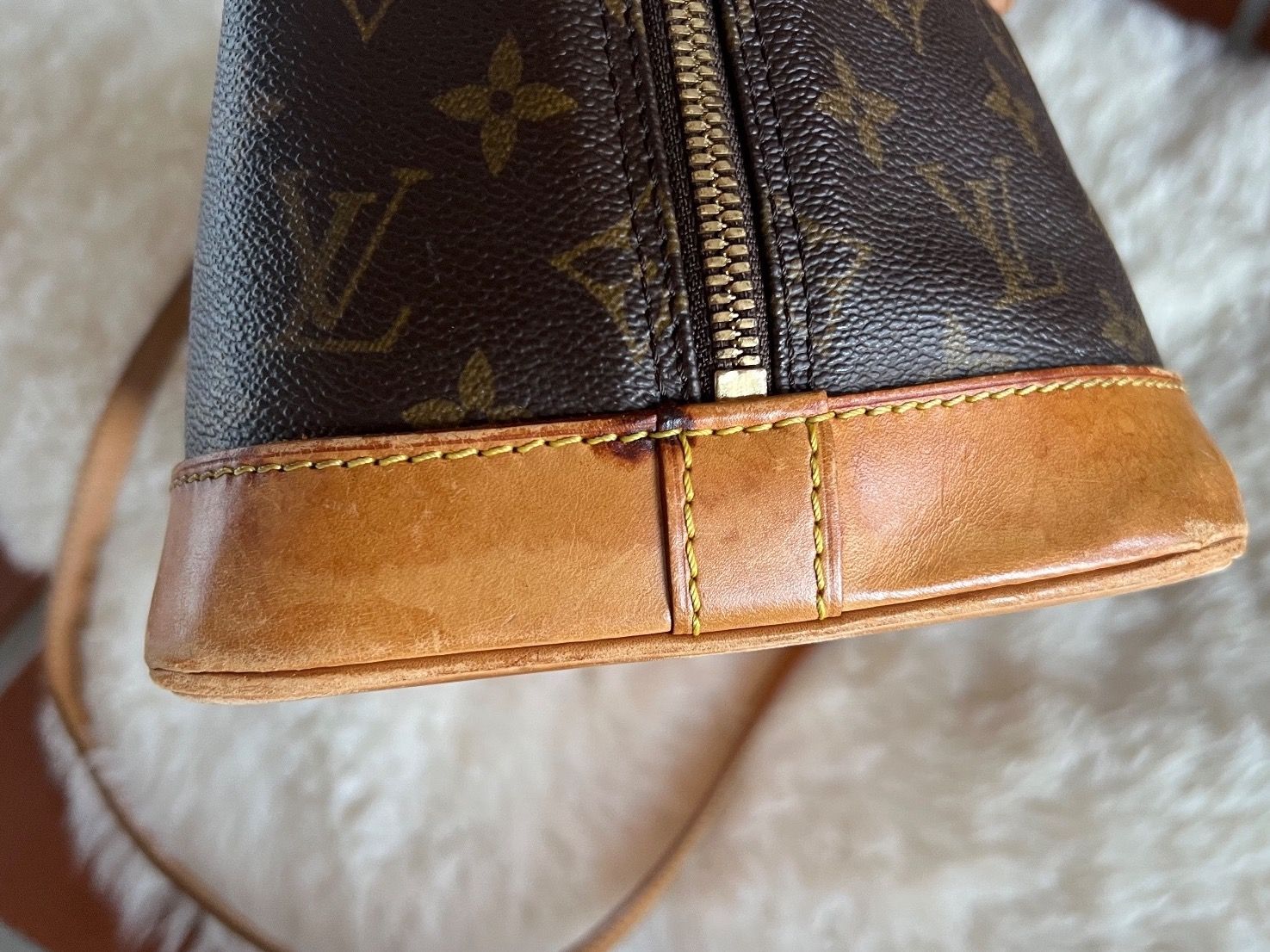 Louis Vuitton Taschen für Damen: Louis Vuitton Alma PM – Gebraucht aus Frümsen von laura002 7