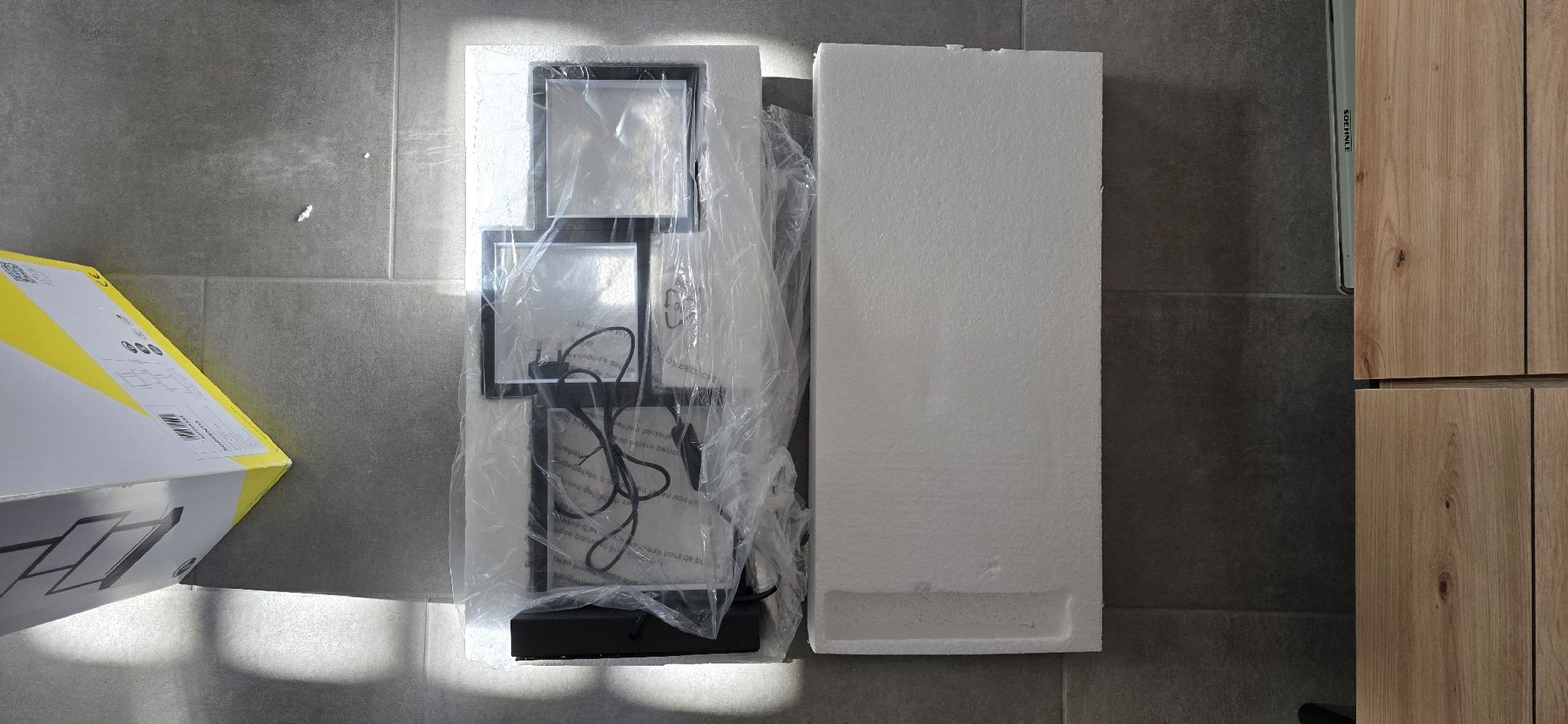 Lampade: LED Tischlampe Quadrat schwarz Neu – Nuovo e nell'imballaggio originale da Rheinau venduto da inStyleSg 2