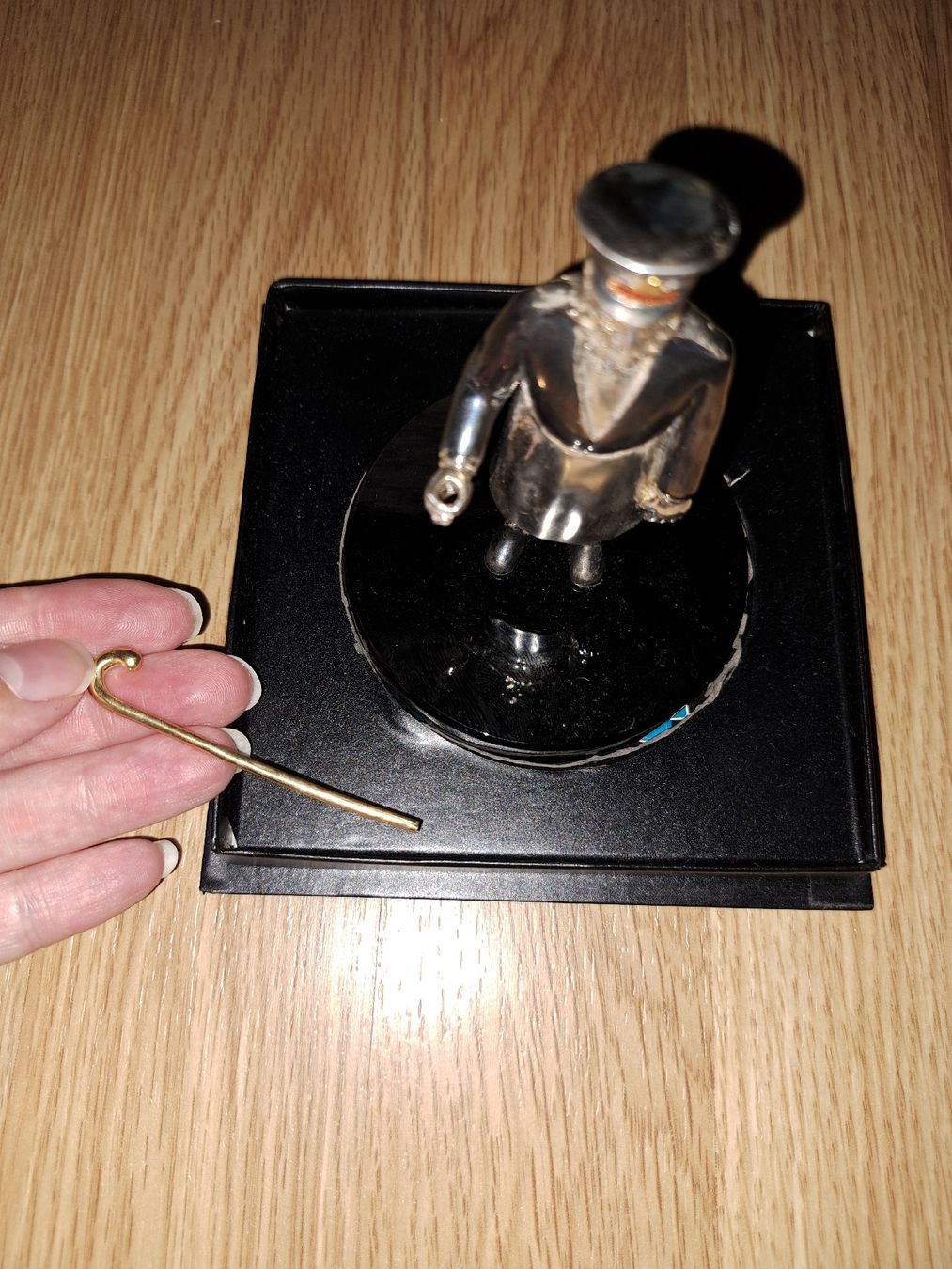 Statuette: Miniature Figurine Yard-Keeper Metal with Box – Usato da Adliswil venduto da kurin 2