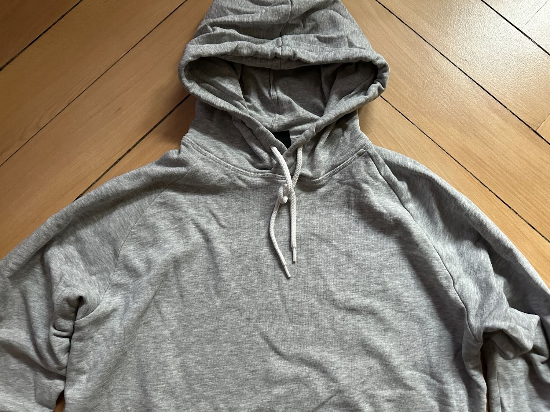 H&M Pulls & Sweat-shirts: Hoodie Sweatshirt hellgrau meliert M – D'occasion à Zürich par Diazaio 1
