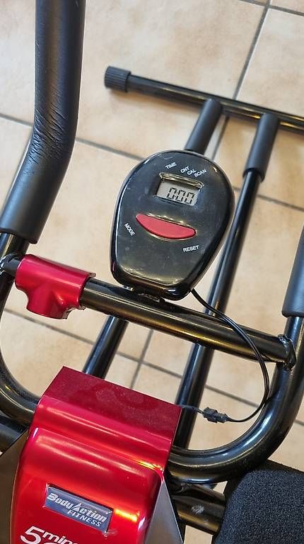 Hometrainer: Banc de musculation pour abdo – Gebraucht aus Lausanne von yannaroundtheworld 2
