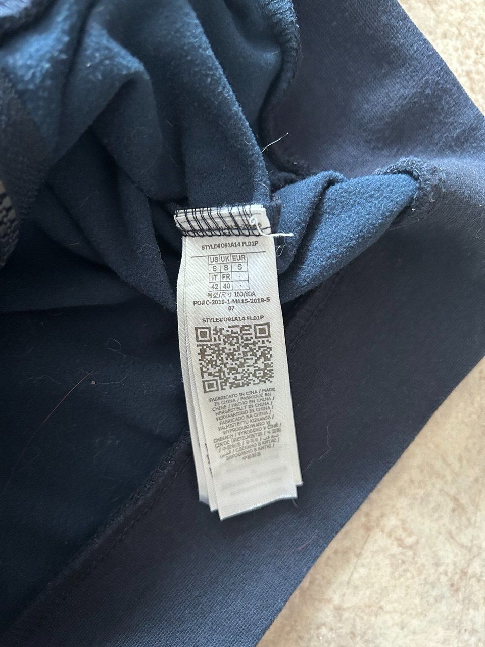 Guess Giacche: Giacca Guess nera S – Usato da Giubiasco venduto da LorisVale 4