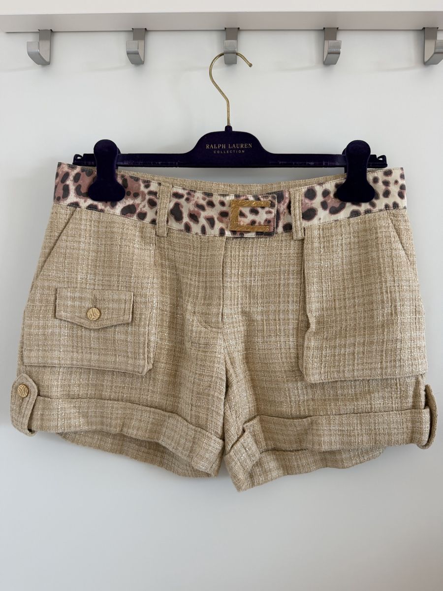 Roberto Cavalli Pantalons: Class Roberto Cavalli Shorts beige – D'occasion à Zürich par ana.vla