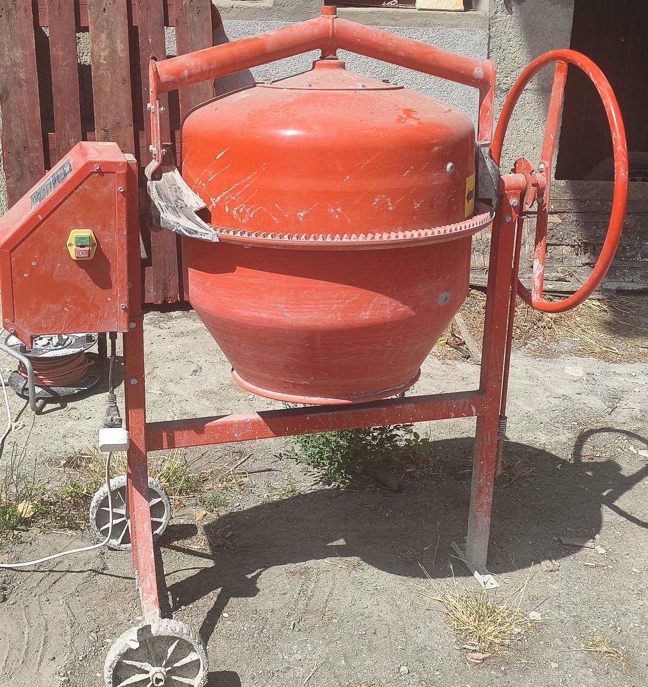 Tutte le macchine: Betonmischer rot gebraucht – Usato da Birr venduto da PalermoF