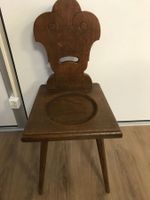 Holzstühle antik/Stabellen Stühle ! 7St.