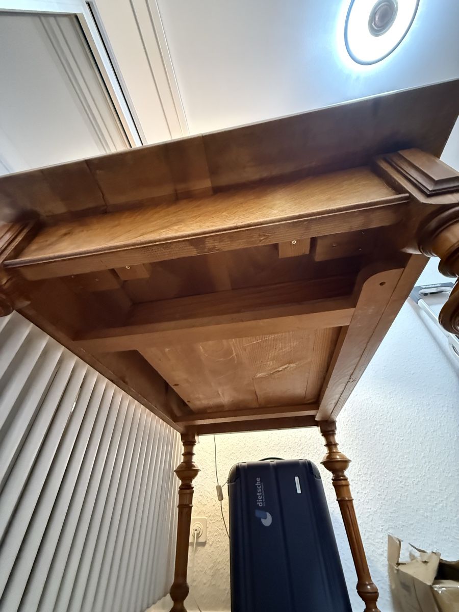 Scrivanie: Biedermeier Antiker Nussbaum Tisch, restauriert – Usato da Rorschach venduto da _G3n4L1n_ 4