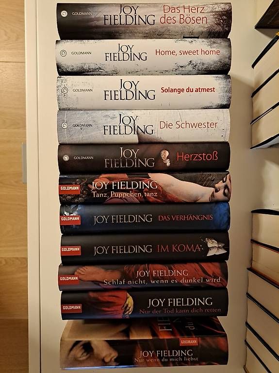 Libri: Krimi Hardcover Stück 5 Fr. – Usato da Winkel venduto da noirangel 2