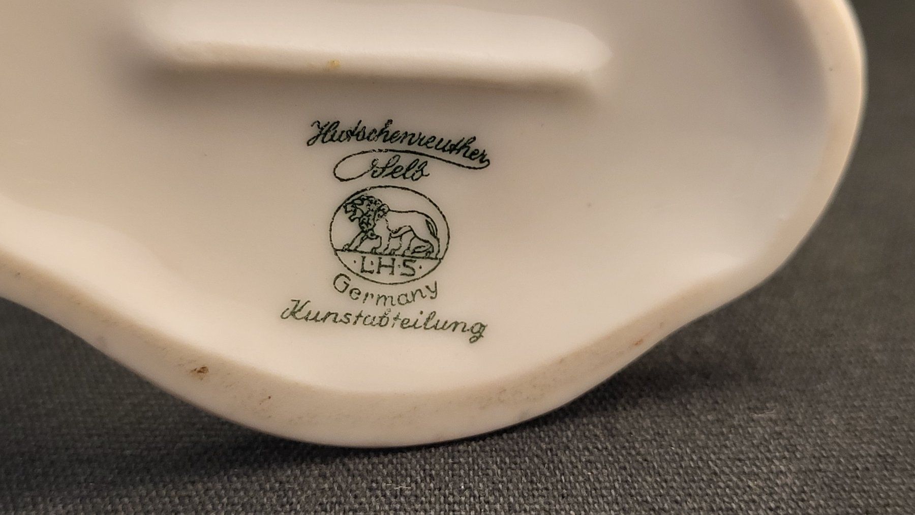 Hutschenreuther Statuette: Hutschenreuther-Figur GRATULANT – Usato da Basel venduto da spinne02 9