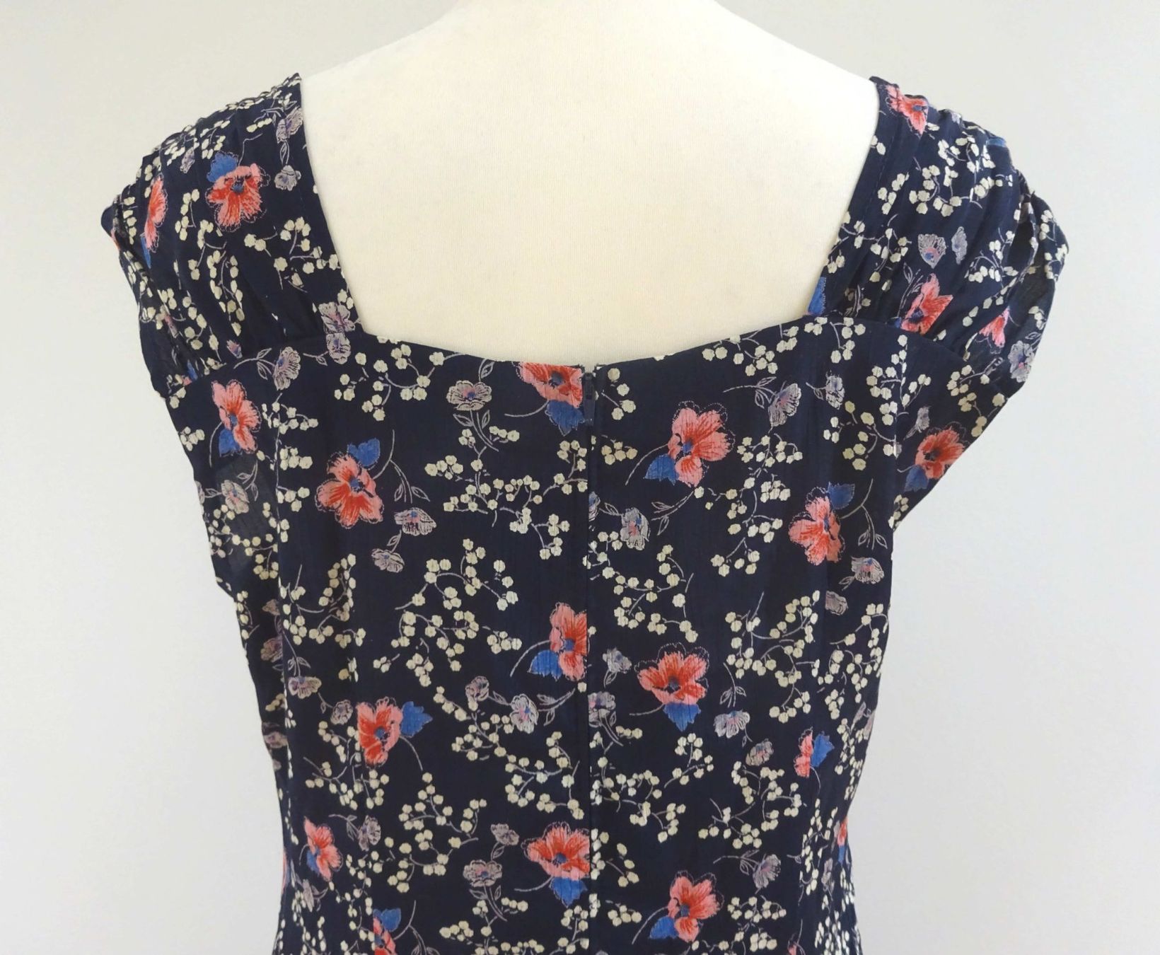 Vestiti: Neuw. Blümchenkleid - Unikat - Viskose - Gr. 38 – Nuovo (secondo la descrizione) da Zofingen venduto da Justizia_01 2