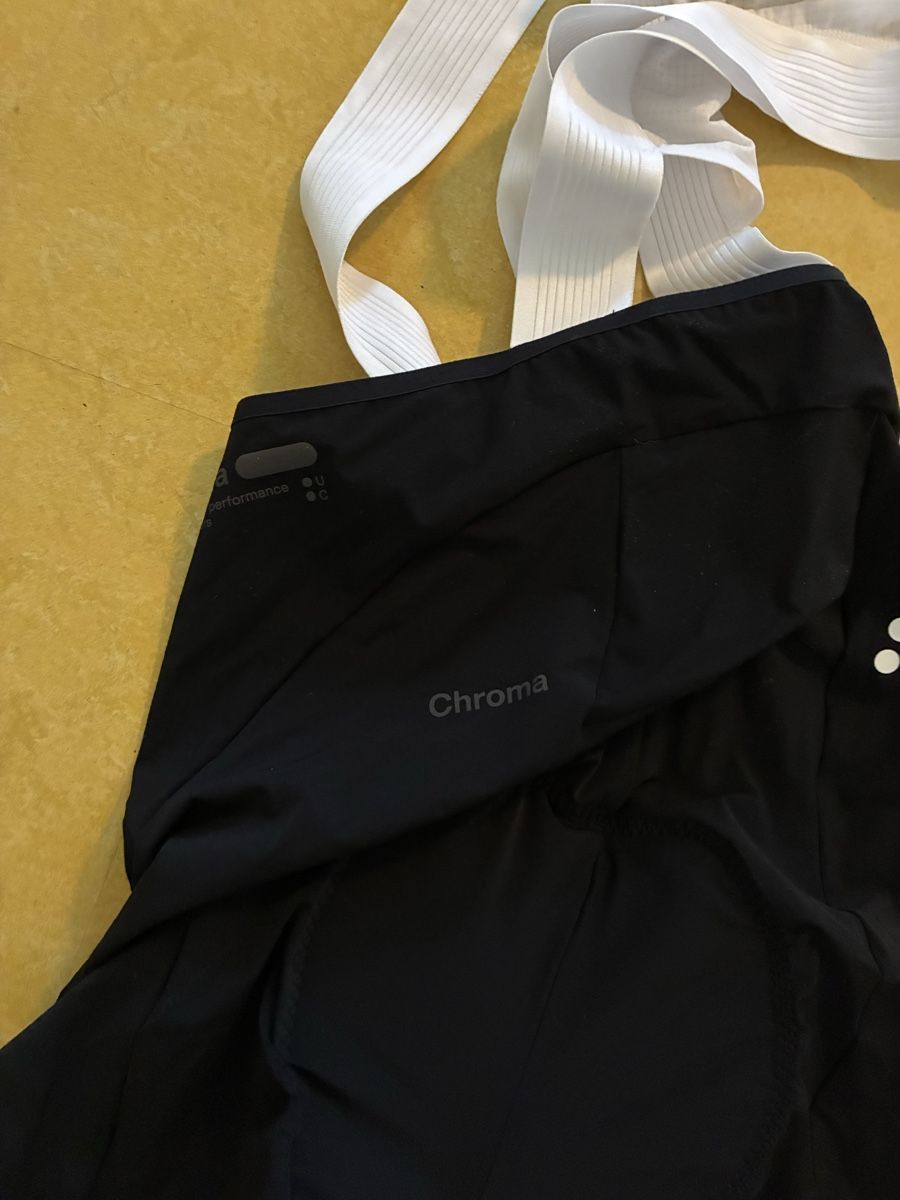 Hosen: Universal Colours  / rapha / Pas Normal Studios – Gebraucht aus Zürich von Alpina10 3