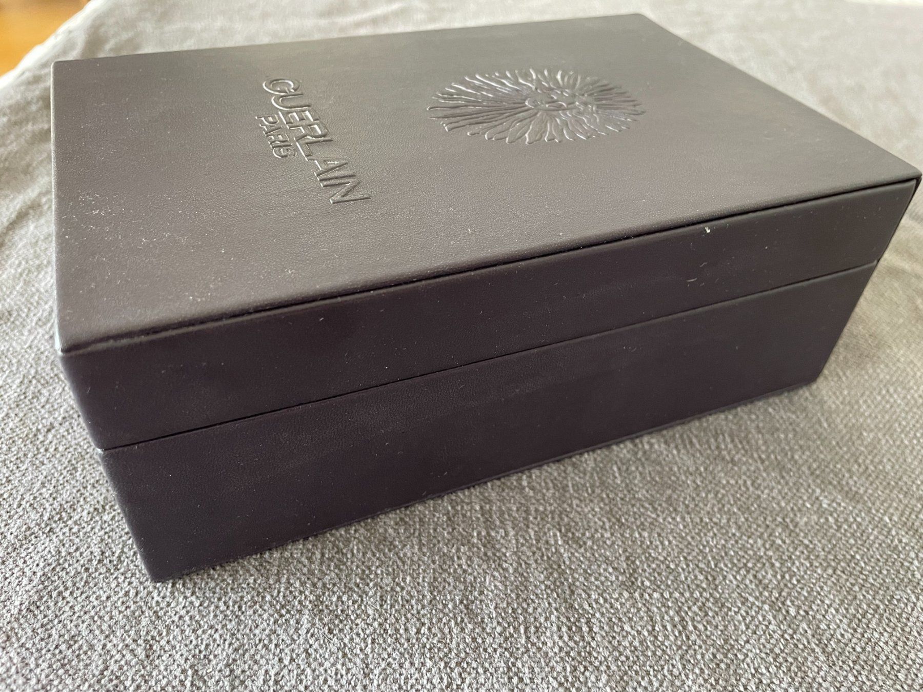 Sonstige Dekorationen & Accessoires: Boîte Guerlain vide – Gebraucht aus Petit Lancy von gil_hr6v 3
