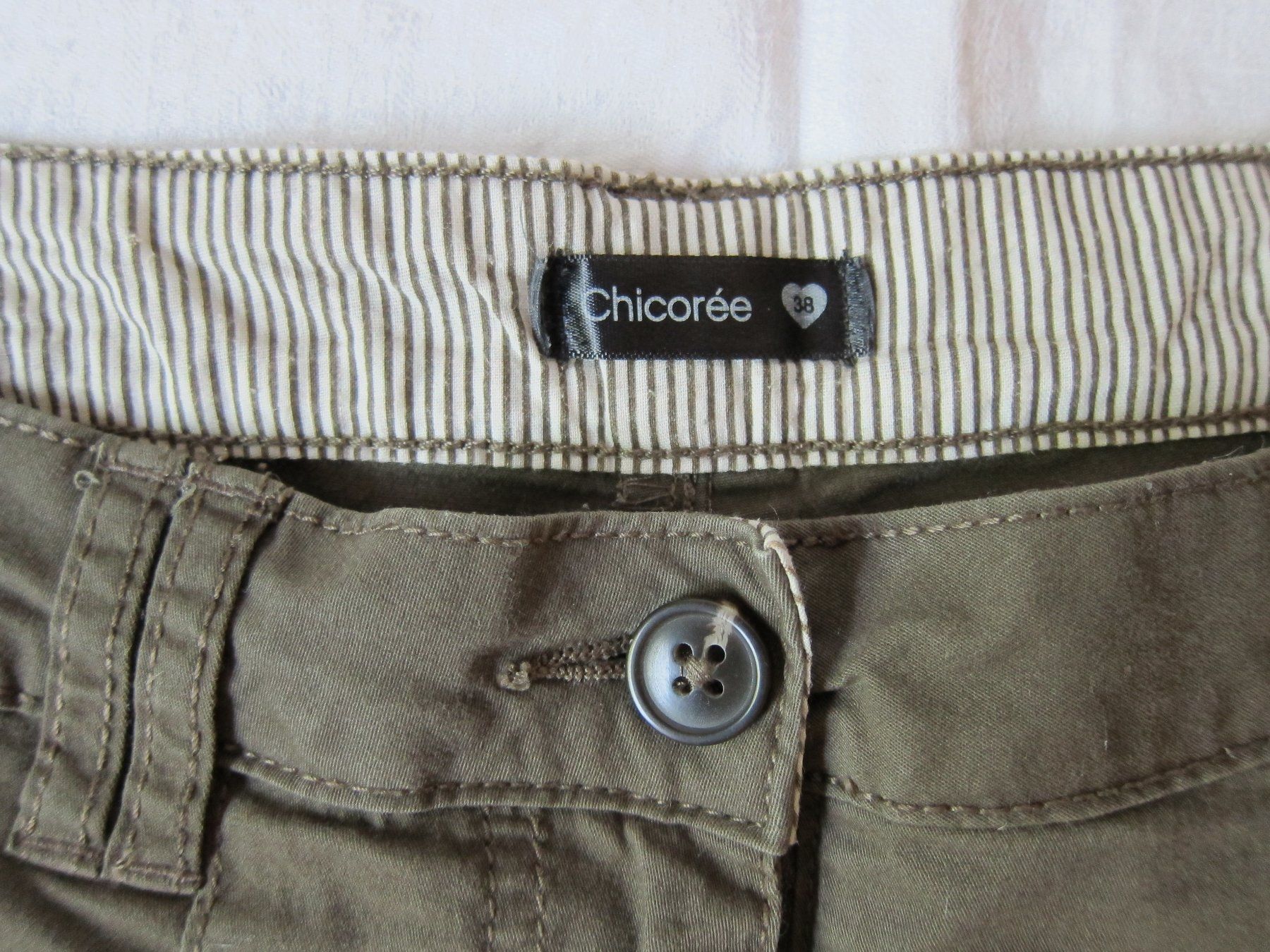 Pantaloni: Kurzhose Chicorée, olive, Top Zustand! – Nuovo (secondo la descrizione) da Zürich venduto da Italia58 1