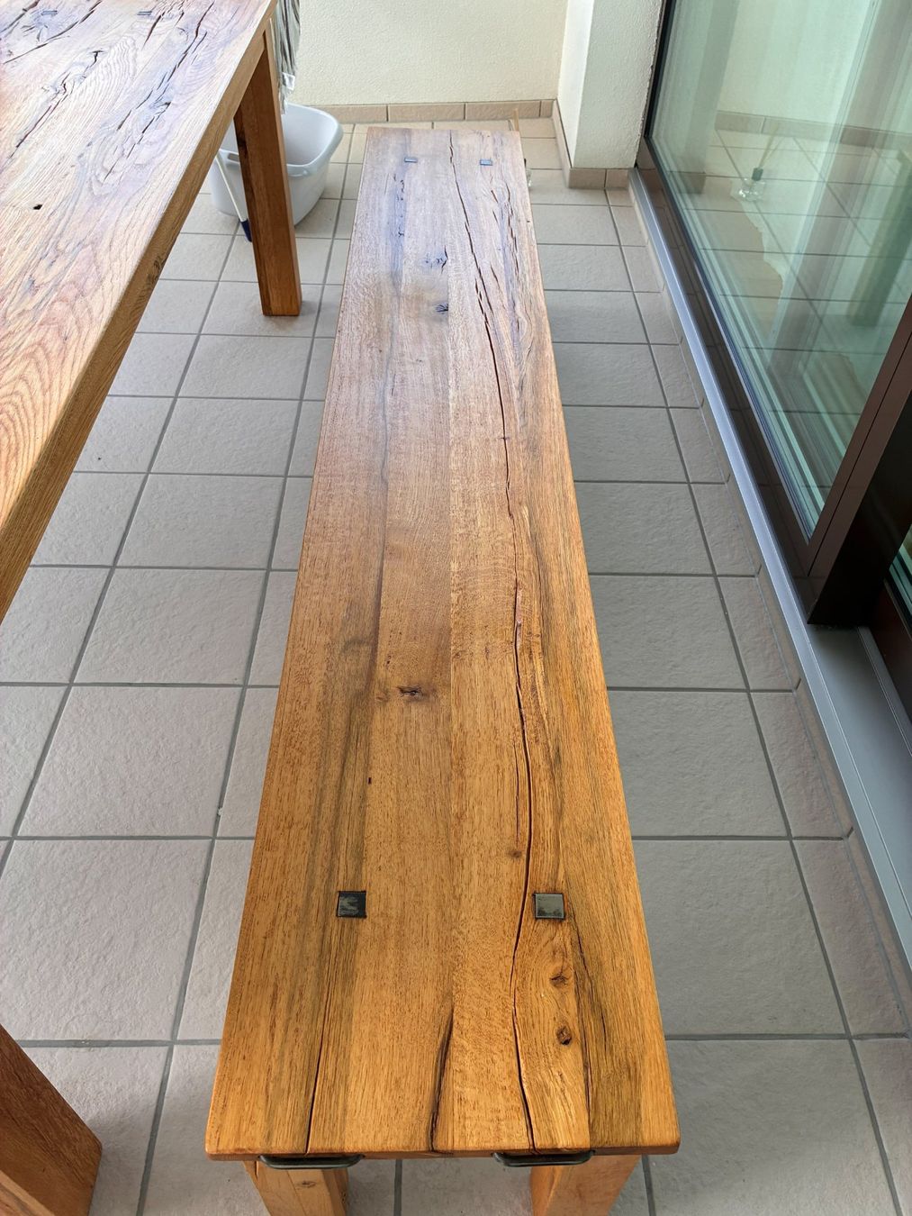 Tables: Wunderschöner Sumpfeichen Tisch mit Bank – Neuf (Voir description) à Meggen par Ale72xa 2