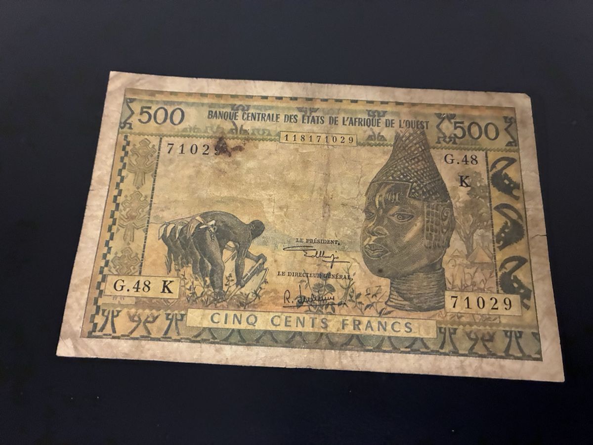 Banconote: 500 Francs – Usato da Dällikon venduto da Woldbanknoten 1