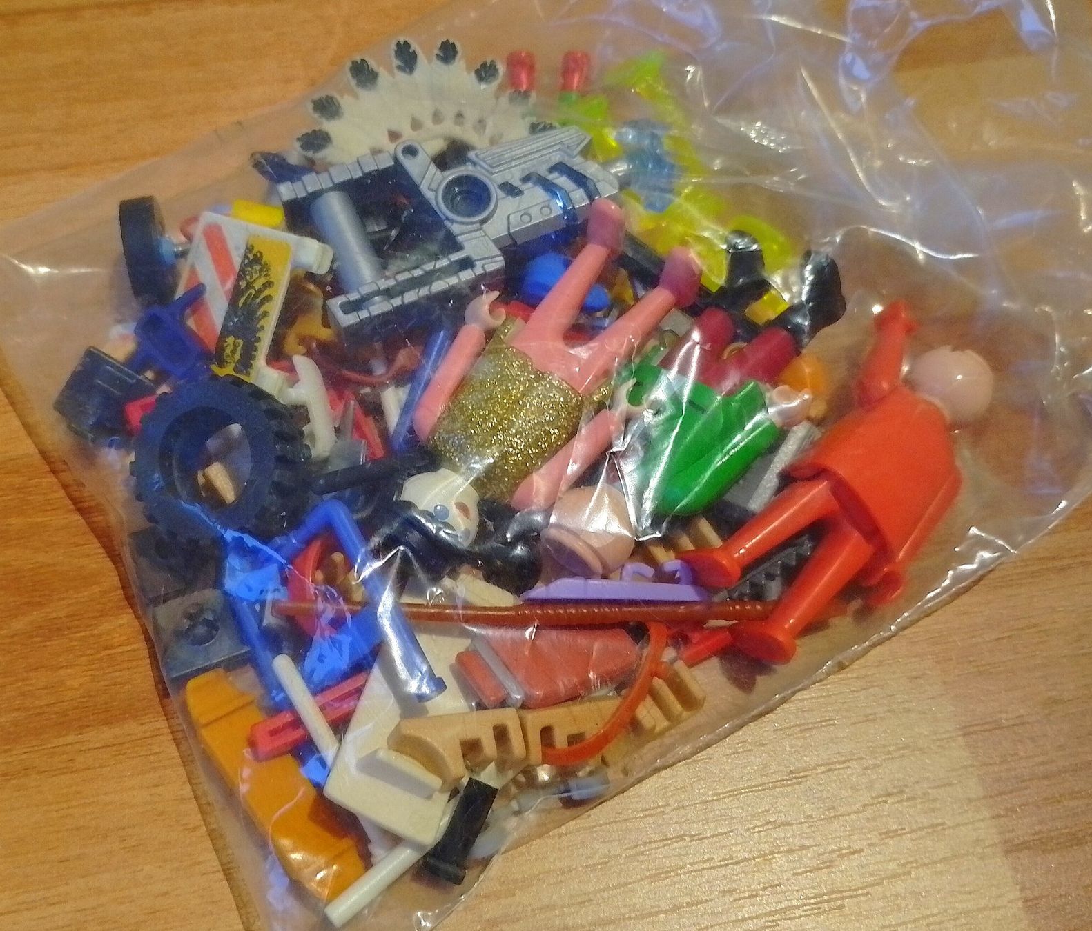 Playmobil Giocattoli: Playmobil - Diverse Einzelteile/Pferde, Figuren etc. – Usato da Brunnadern venduto da -Amarilis-