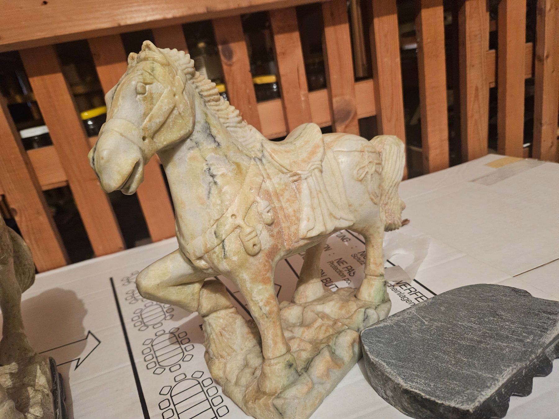 Sculture & Statue: Pferdefiguren Naturstein – Usato da Winterthur venduto da rahelmedeaL 2