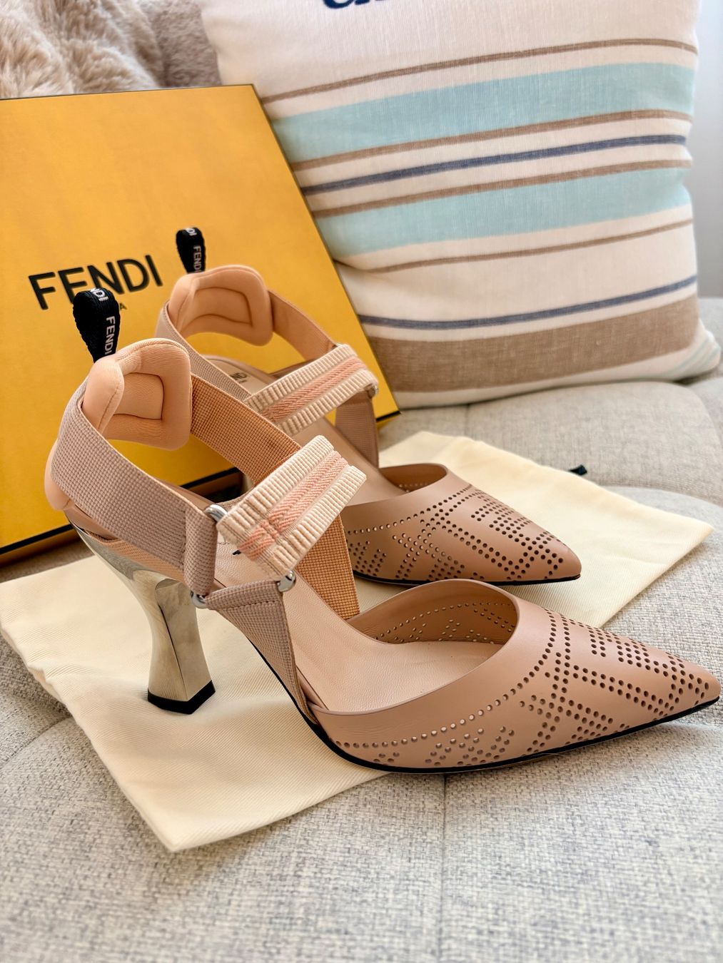 Fendi Scarpe da donna: Fendi Colibri Pumps - 36 – Nuovo (secondo la descrizione) da Rolle venduto da elisolle 1