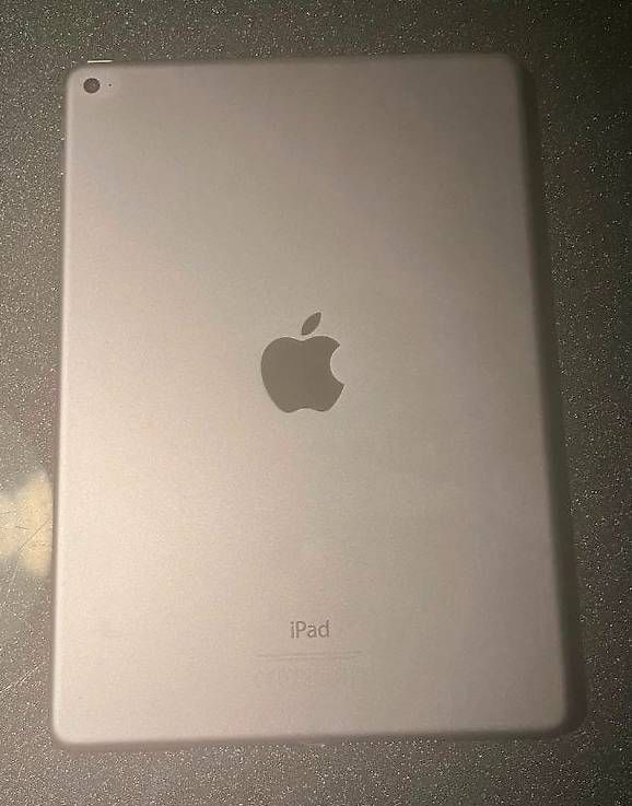 Apple Tablet PC: Apple iPad Air 2 128GB Wi-Fi – Usato da Basel venduto da top_w2hg 1