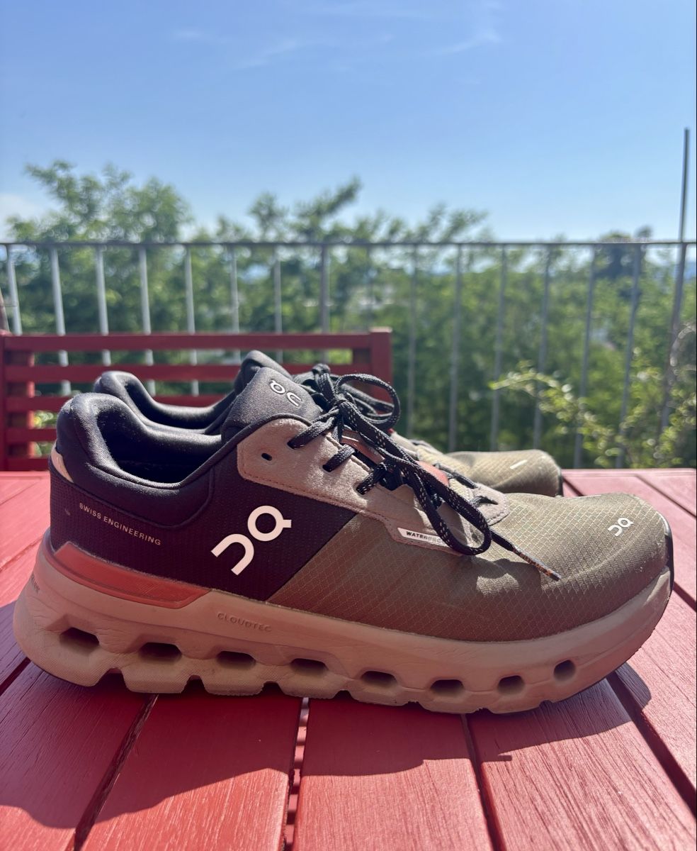 On Chaussures hommes: On Cloudrunner Waterproof fast wie neu – Neuf (Voir description) à Wetzikon ZH par aku_gw6r