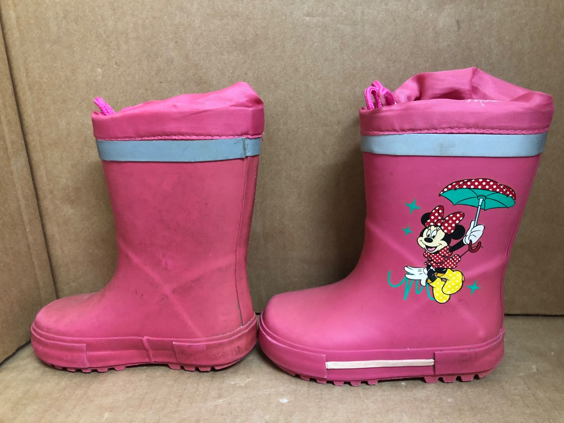 Schuhe für Mädchen: Gummistiefel Grösse 22 Minnie Mouse – Gebraucht aus Eschlikon TG von RamonaSt 1