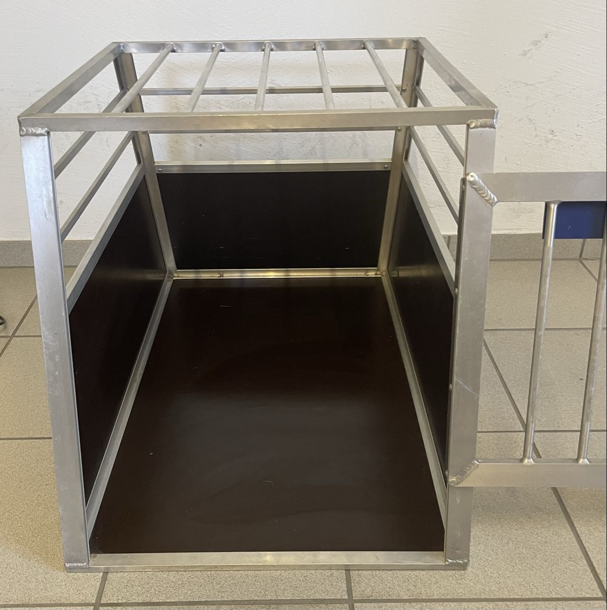 Gabbie, trasporto & Sicurezza: Hundebox Koni Bienz Aluminium – Usato da Thalwil venduto da Hhhhc 1