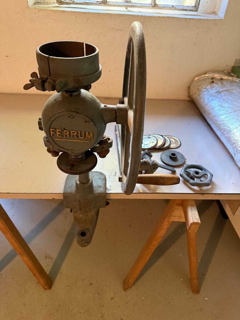 Küchengeräte: Verschliessmaschine FERRUM – Gebraucht aus Grellingen von syno28