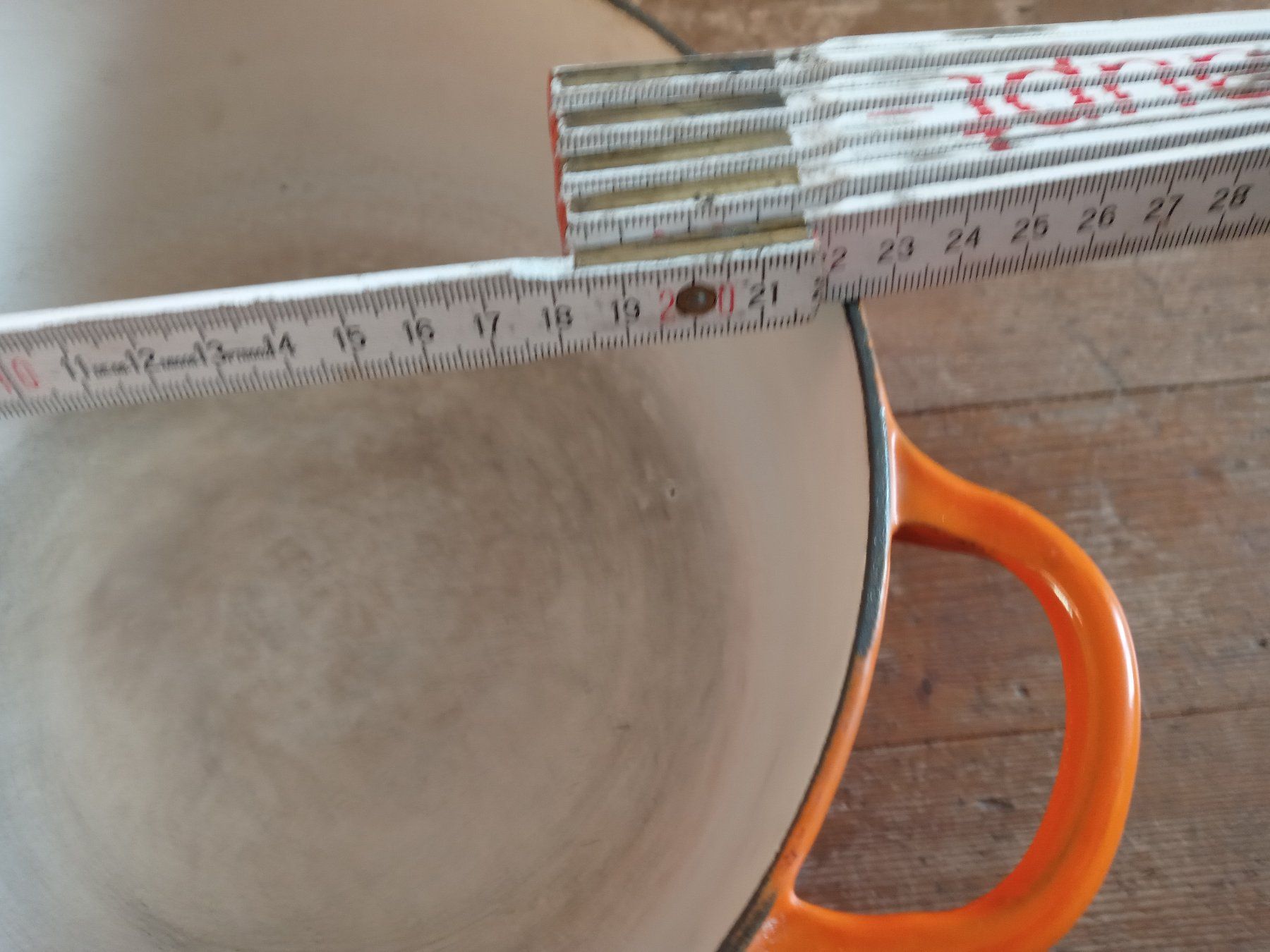 Le Creuset Pentole: Gusseisentopf mit Deckel 22 cm Le Creuset – Usato da Prez-vers-Siviriez venduto da Monija70 6