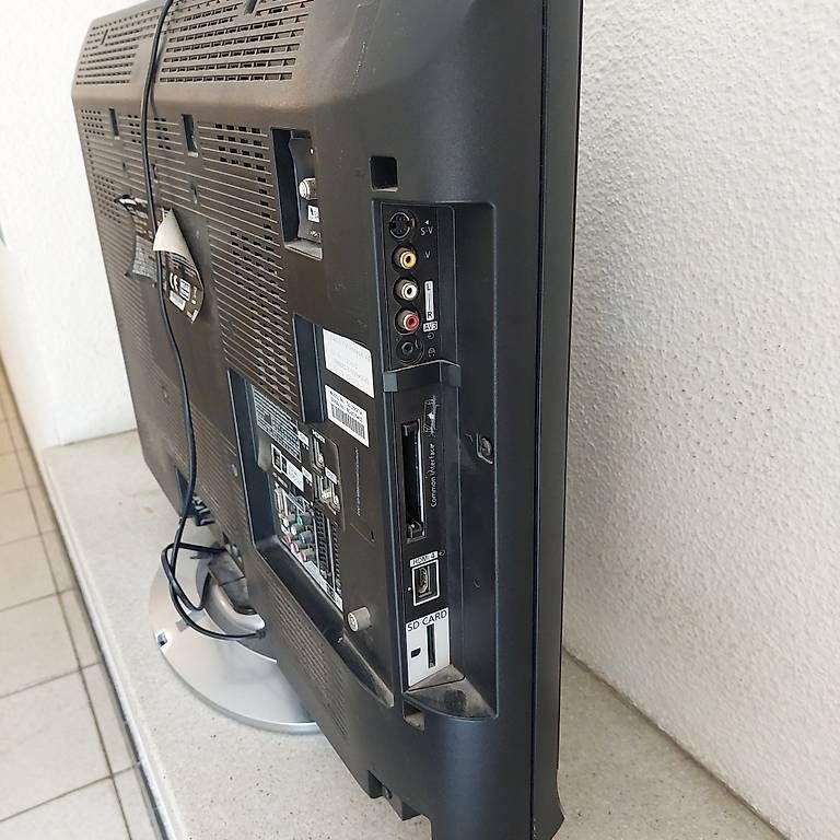 Panasonic Appareils TV: Panasonic TX-L32GT14 – D'occasion à Kollbrunn par bahati 2