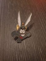 Pin Coyote