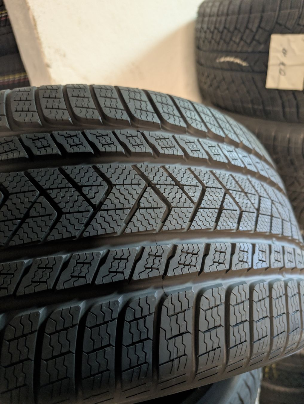 Pirelli Pneus & Roues: Winterreifen  – Neuf avec emballage d'origine à Dürrenäsch par Pneu-Idris 2
