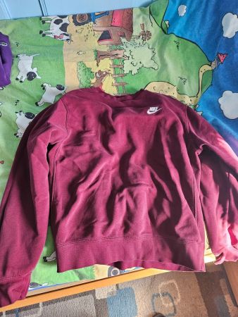 Sweat Nike bordeaux – logo brodé blanc