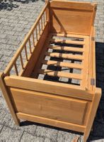 Holz Kinderbett mit Lattenrost guter Zustand