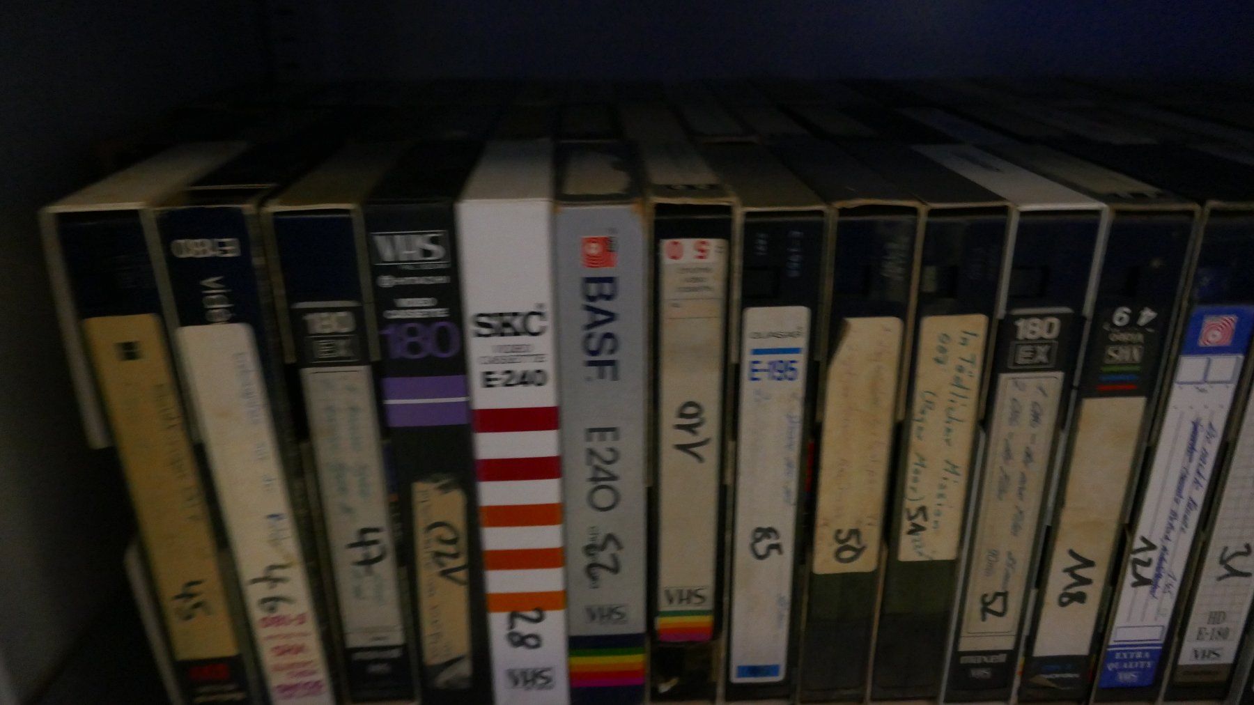 Alle VHS: Grosse Menge VHS-Kassetten – Gebraucht aus Wenslingen von FairlightCMI 1