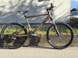 Hochwertiges, gebrauchtes vollgefedertes Mountainbike für Fr