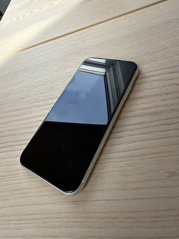 Portables: iPhone 11, Weiss, 64 GB – D'occasion à Wölflinswil par Jqnq 1