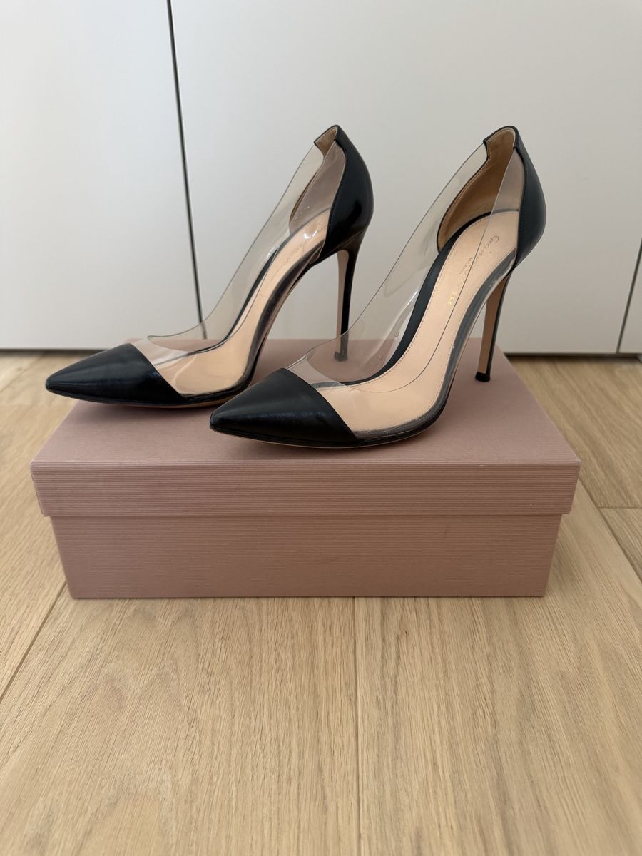 Gianvito Rossi Damenschuhe: Gianvito Rossi Plexi Pumps – Gebraucht aus Buonas von langech90