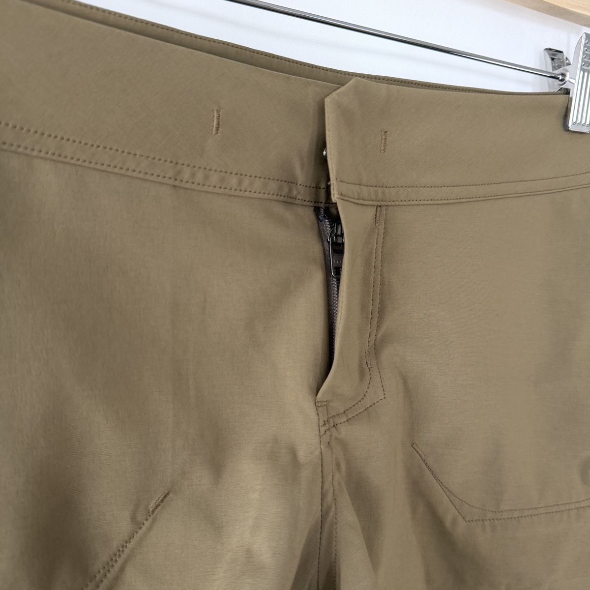 Arcteryx Pantaloni: ARCTERYX Shorts – Nuovo (secondo la descrizione) da Emmen venduto da Avviivva_Com2023 2