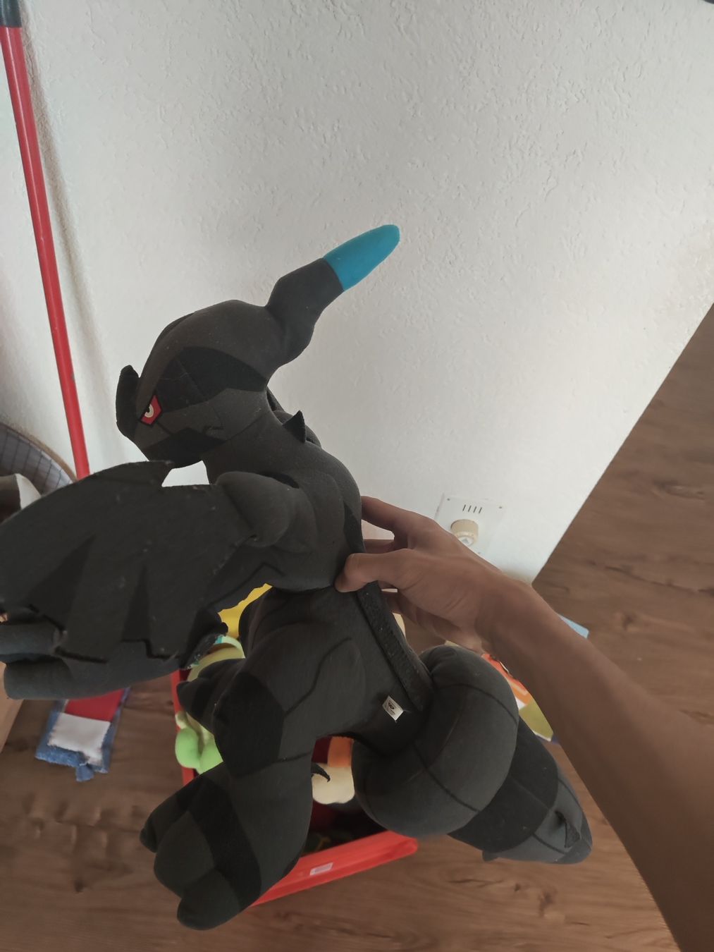 Pokémon Giocattoli: pokemon plüschtier zekrom + weitere – Usato da Ostermundigen venduto da sch_5nwp 1