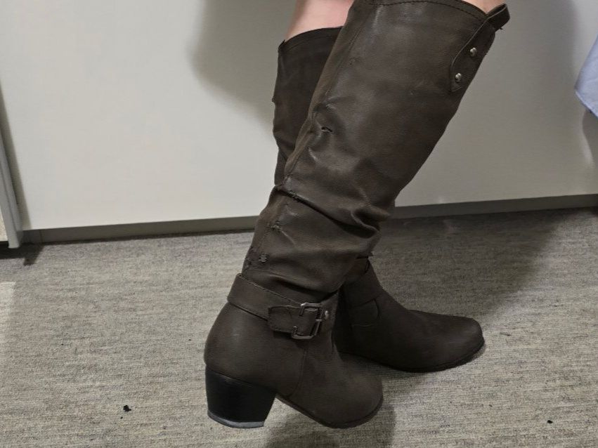 Damenschuhe: Stiefel Grösse 39 – Gebraucht aus Chur von Mikymiki 5