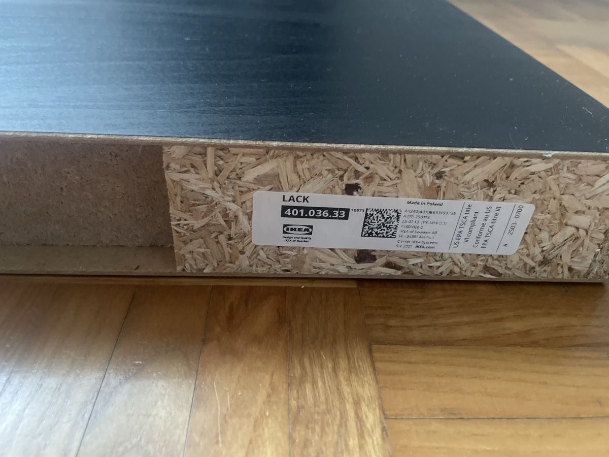 Scaffali: Zwei schwarze Wandregale – Usato da Holderbank AG venduto da Hallo104 6