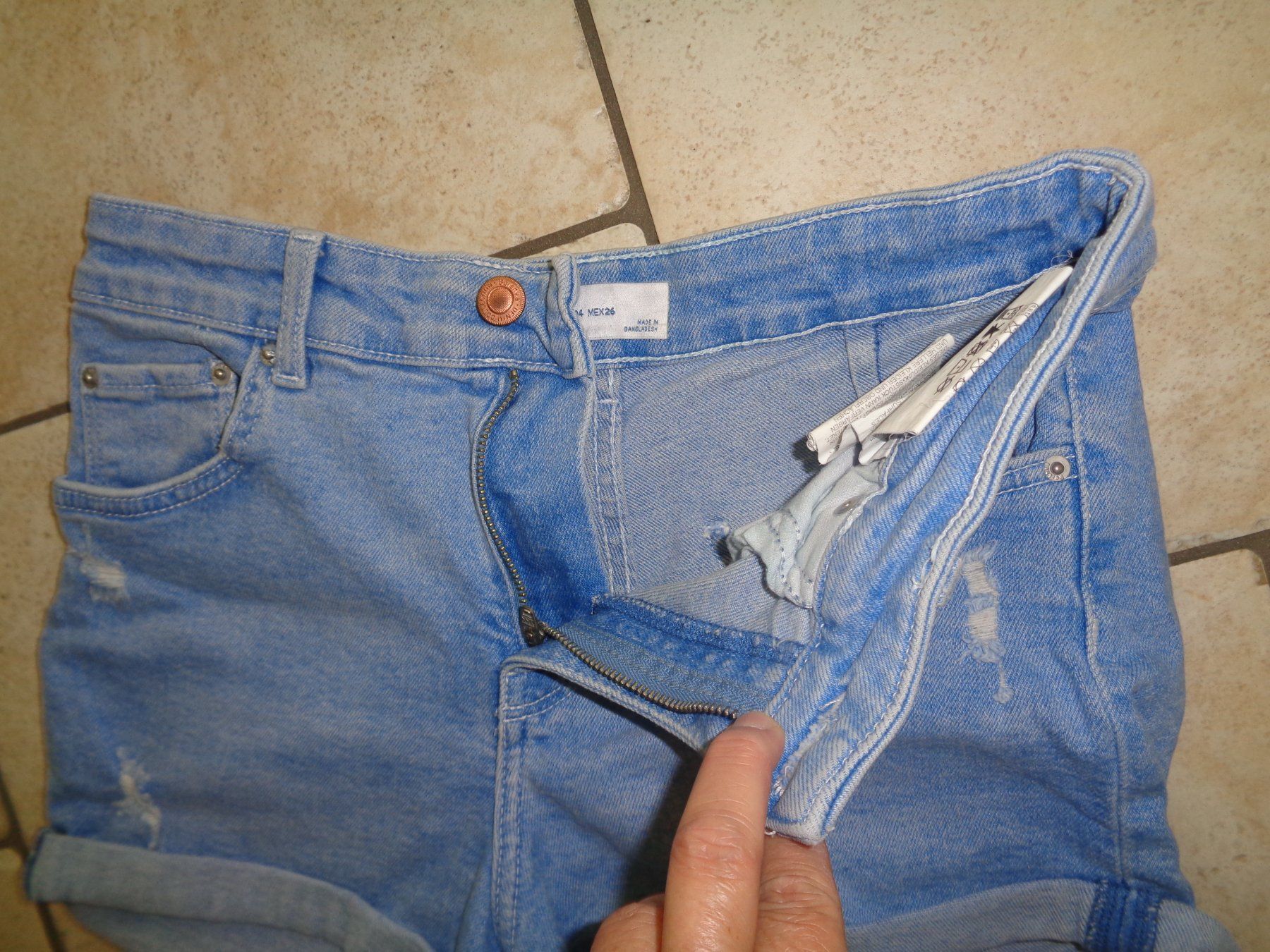 Bershka Pantaloni: Shorts  Bershka  Grösse 36 – Usato da Kreuzlingen venduto da Robi-2003 1